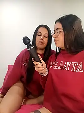 Violett  Rose online show from December 5, 2025, 2:10 am