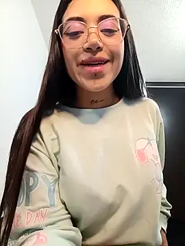 Violett  Rose online show from December 17, 2025, 12:21 pm