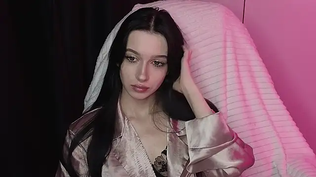 lissalison online show from November 28, 2025, 8:09 pm