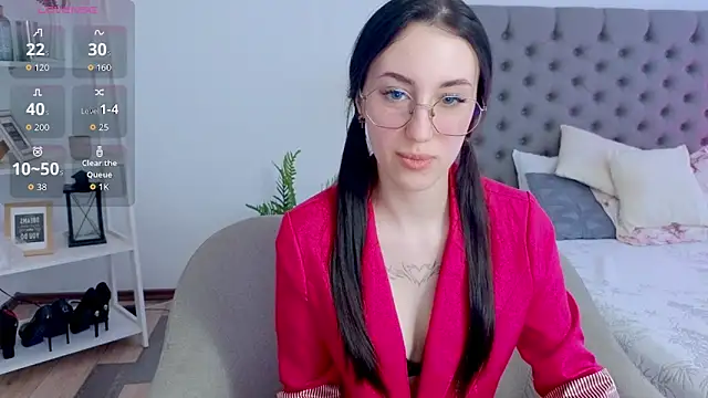 Miss  Linn online show from February 7, 2026, 12:35 pm