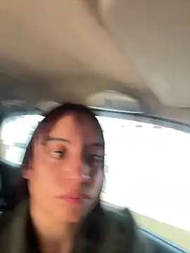 Mia fiire online show from April 3, 2026, 6:58 pm