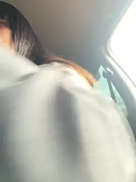 Mia fiire online show from March 16, 2026, 7:05 pm