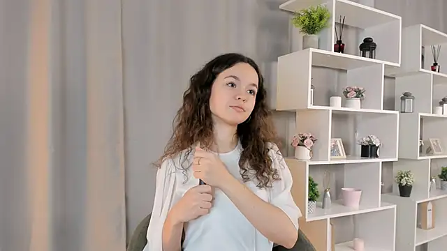 TifanyMeyerott online show from December 4, 2025, 10:25 am