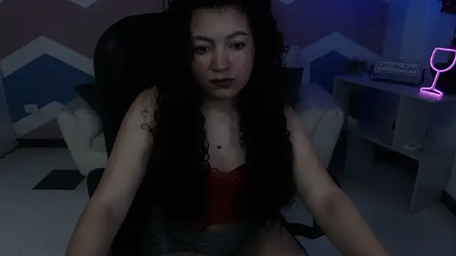 zahira1 online show from November 30, 2025, 5:36 pm