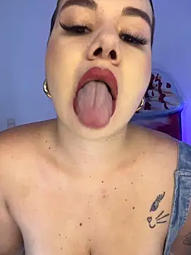 angely ross1 online show from December 2, 2025, 7:26 pm