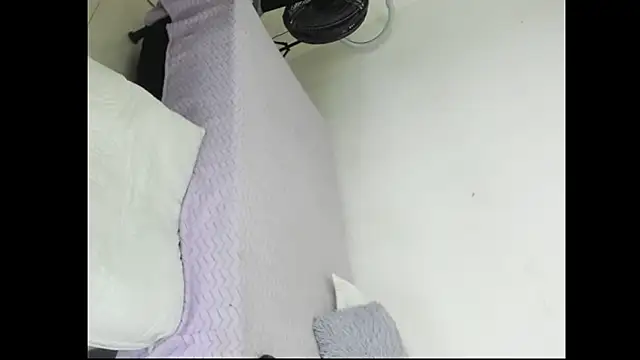 violetaebony online show from February 25, 2026, 2:01 am