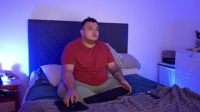 fevyforeverbear online show from November 28, 2025, 9:48 pm