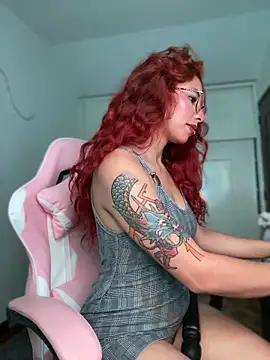 PrettyChloe  online show from March 4, 2026, 7:43 pm