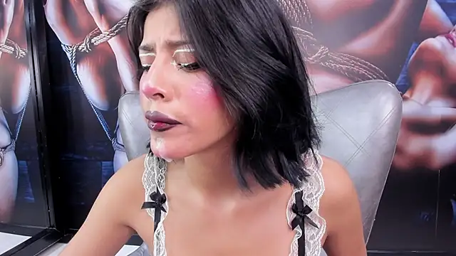 foxy monserrat online show from April 10, 2026, 6:26 pm