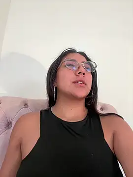 Dafne se online show from April 6, 2026, 4:46 am