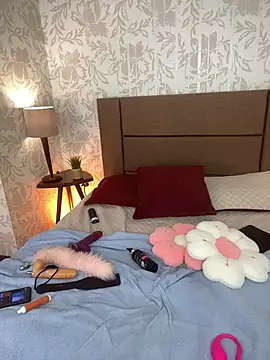 Paolagh  online show from February 26, 2026, 3:28 am