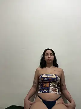 gabicjbg online show from December 3, 2025, 2:49 pm