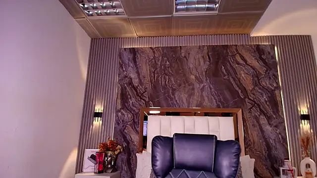 Caroline foster1 online show from December 20, 2025, 11:57 am