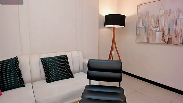 AmbarOwens online show from December 4, 2025, 3:49 am