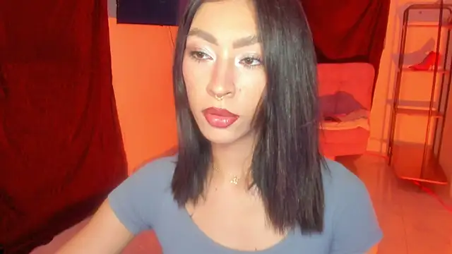 Snapshot of Ounla_Sweet chatting on May 19, 2026, 5:58 am Ounla Sweet online show from May 19, 2026, 5:58 am