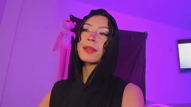 Snapshot of Ounla_Sweet chatting on July 1, 2026, 6:03 am Ounla Sweet online show from July 1, 2026, 6:03 am
