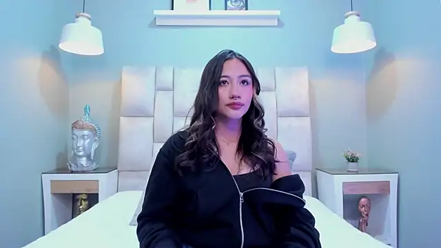 Nana  S online show from November 29, 2025, 5:40 am