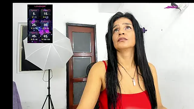 Snapshot of sweetCatallina chatting on July 6, 2026, 1:18 pm sweetCatallina online show from July 6, 2026, 1:18 pm
