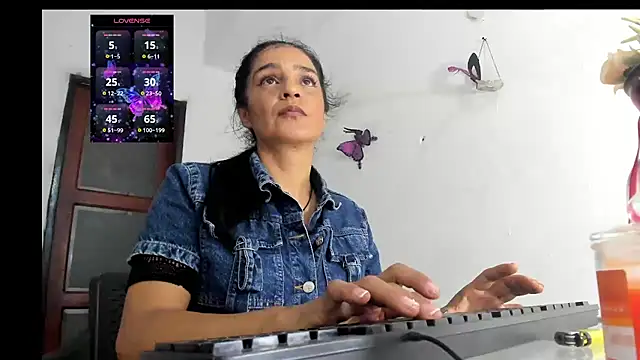 Snapshot of sweetCatallina chatting on July 9, 2026, 10:09 pm sweetCatallina online show from July 9, 2026, 10:09 pm