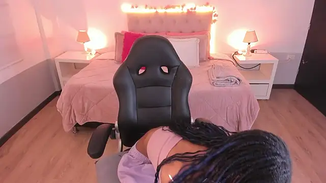 Samantha spike2 online show from March 12, 2026, 8:02 pm