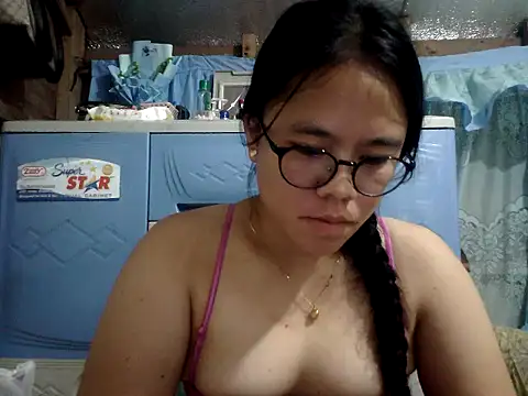 xxdreamgirl69 online show from June 21, 2026, 10:21 am