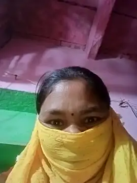 Snapshot of Savitalodhipal chatting on December 19, 2025, 5:04 pm Savitalodhipal online show from December 19, 2025, 5:04 pm