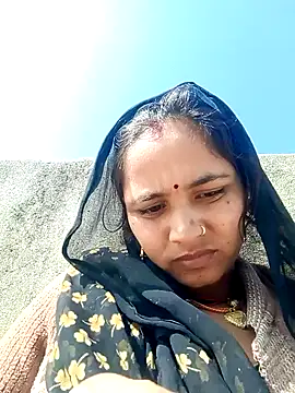 Snapshot of Savitalodhipal chatting on January 7, 2026, 7:02 am Savitalodhipal online show from January 7, 2026, 7:02 am