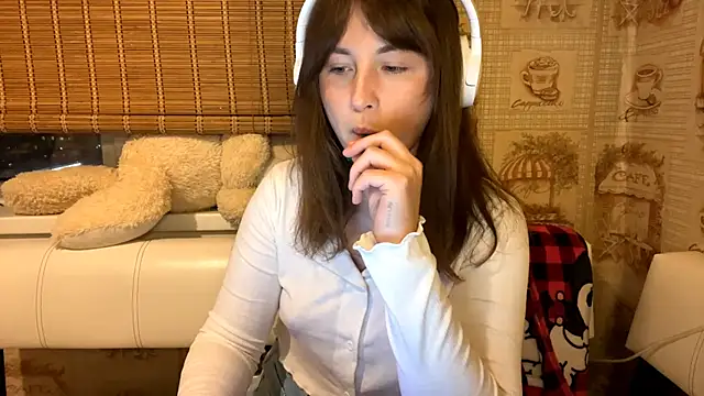 Snapshot of Tessa_Muse chatting on December 4, 2025, 3:33 pm Tessa Muse online show from December 4, 2025, 3:33 pm