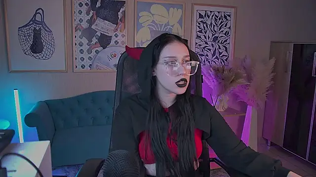 Snapshot of VivianMalone chatting on December 3, 2025, 3:11 pm VivianMalone online show from December 3, 2025, 3:11 pm