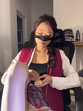 youyou-baby999 online show from February 9, 2026, 3:59 am