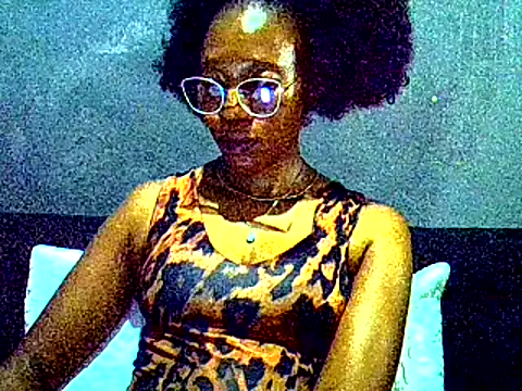 PreettyTee online show from April 17, 2026, 2:14 am