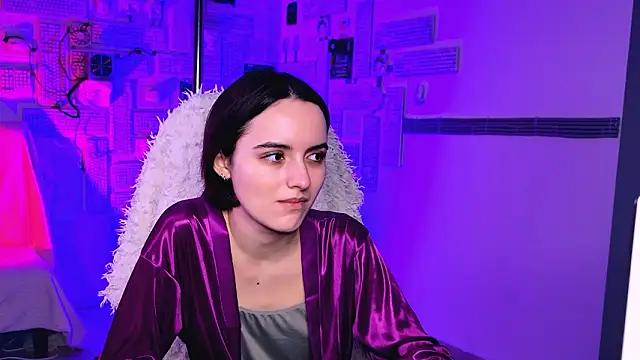 KateWillows online show from February 6, 2026, 3:46 am