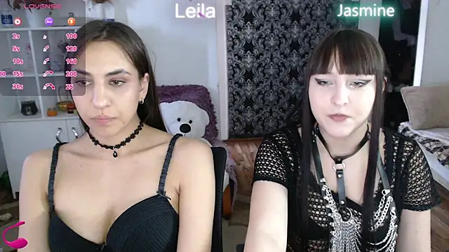 Snapshot of JasmineAdamss chatting on April 10, 2026, 11:17 am JasmineAdamss online show from April 10, 2026, 11:17 am