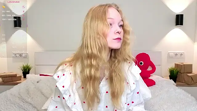 GhisllaineWestler online show from February 17, 2026, 5:16 am