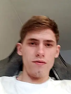 FreeRich online show from November 30, 2025, 4:24 am