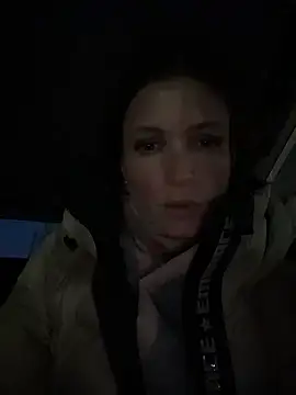 ZaraHill online show from January 15, 2026, 2:04 am