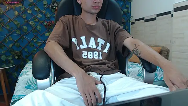 LucassSmith11 online show from April 9, 2026, 8:48 pm