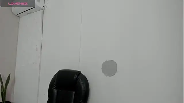 MHONIKBELUCCI online show from March 11, 2026, 4:34 pm