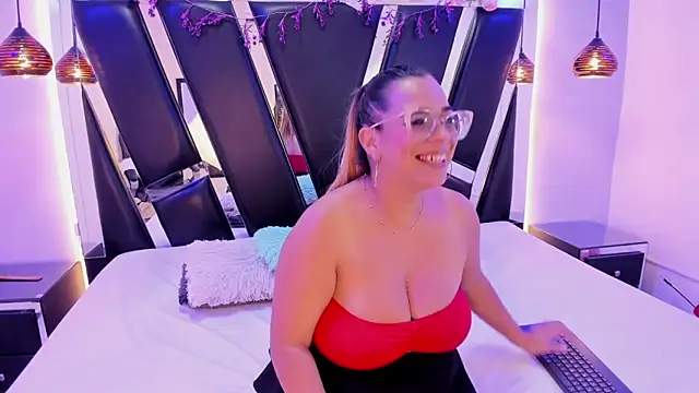 MHONIKBELUCCI online show from April 9, 2026, 11:11 pm