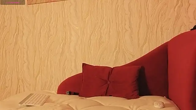 Snapshot of OliviaMazee chatting on February 6, 2026, 8:49 pm OliviaMazee online show from February 6, 2026, 8:49 pm