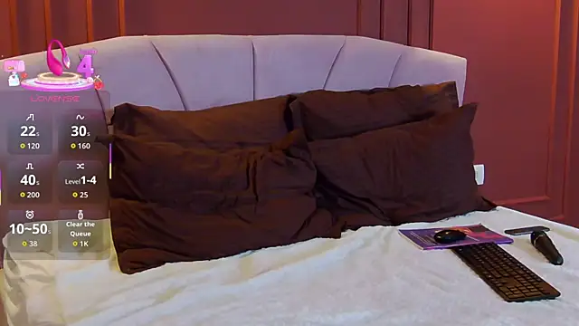 OliviaMazee online show from November 29, 2025, 7:25 pm