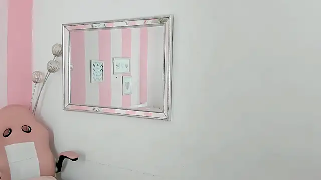 Snapshot of Amaia_Monroe chatting on February 3, 2026, 3:04 am Amaia Monroe online show from February 3, 2026, 3:04 am