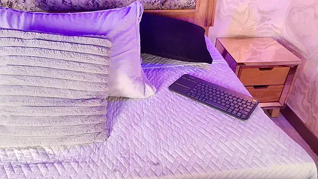 Snapshot of emily_dempsey chatting on February 8, 2026, 7:11 pm emily dempsey online show from February 8, 2026, 7:11 pm