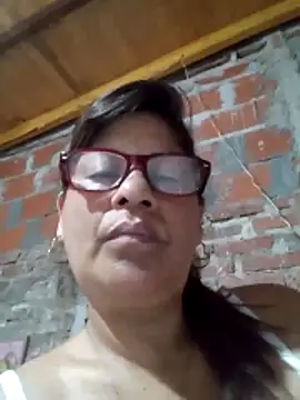 Snapshot of SsarayySan chatting on December 19, 2025, 9:50 pm SsarayySan online show from December 19, 2025, 9:50 pm