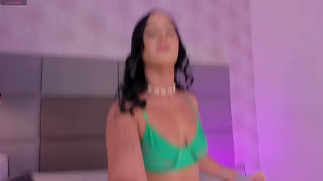 Emily luve online show from April 18, 2026, 7:51 pm