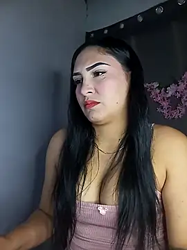 Emy cutee online show from December 4, 2025, 4:06 pm