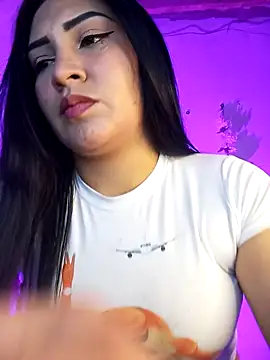 Emy cutee online show from February 12, 2026, 1:22 pm