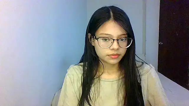 Snapshot of omifresita chatting on June 14, 2026, 3:35 pm omifresita online show from June 14, 2026, 3:35 pm
