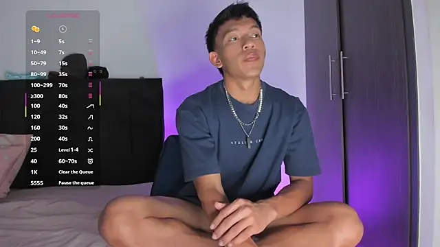 Snapshot of santinaughty chatting on February 12, 2026, 10:42 pm santinaughty online show from February 12, 2026, 10:42 pm