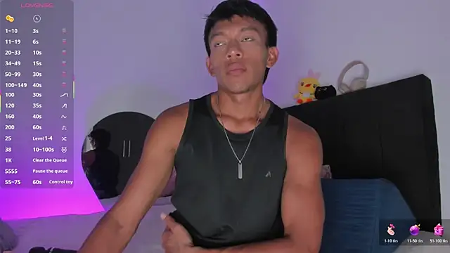 santinaughty online show from March 19, 2026, 12:32 am